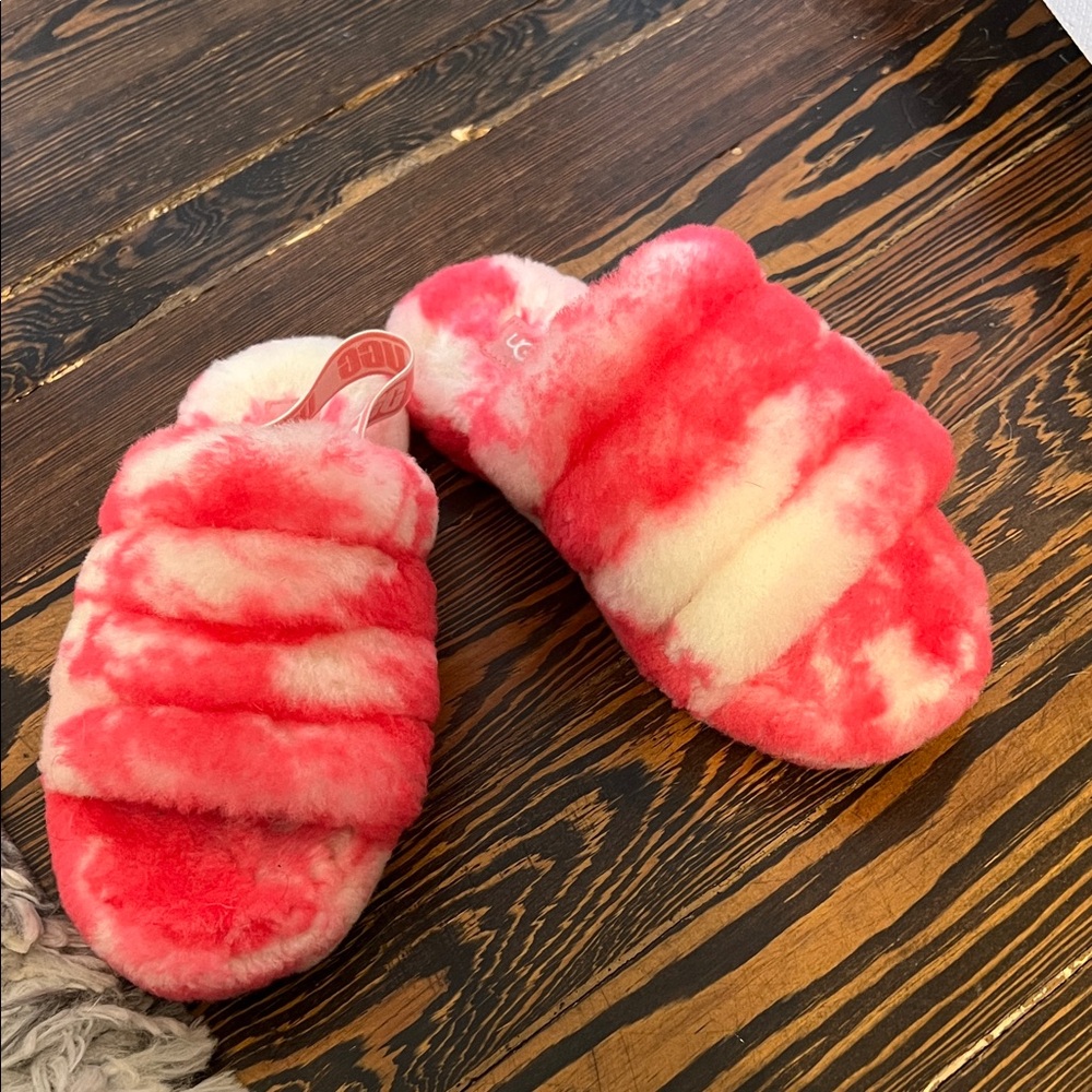 UGG PINK and Cream Fluffy Slippers